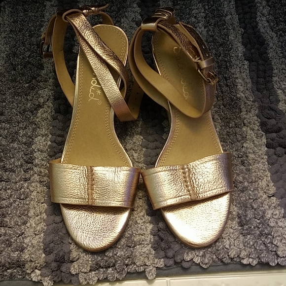 Splendid Shoes - Splendid Rose Gold Wedge sandals